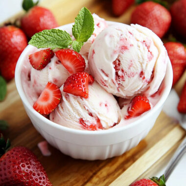 No-Churn Strawberry Ice Cream