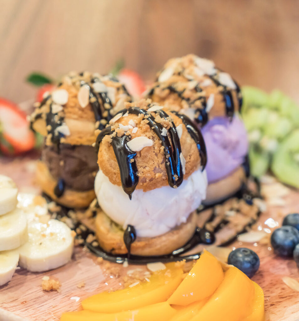 Profiterole Ice Cream Sandwich with Mixed Fruits