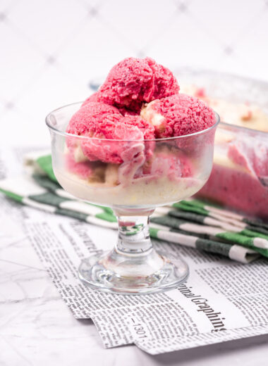 Strawberry Swirl Frozen Yogurt Recipe